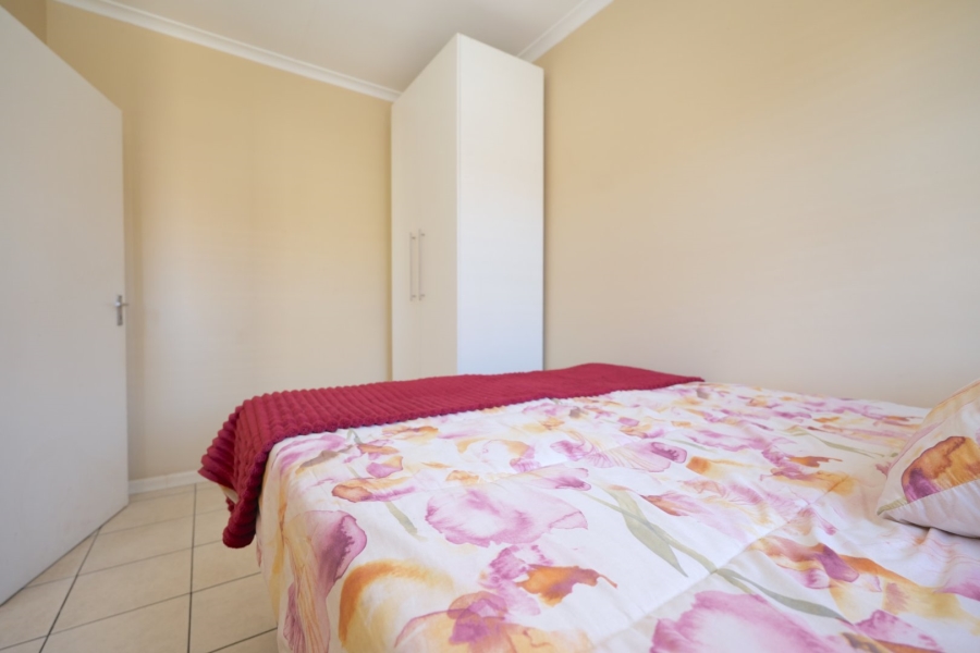 2 Bedroom Property for Sale in Pelican Park Western Cape